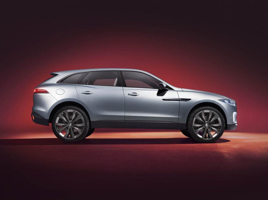  Jaguar C-X17 Concept in Liquid Aluminum 2013 года  (фото 17 из 38)
